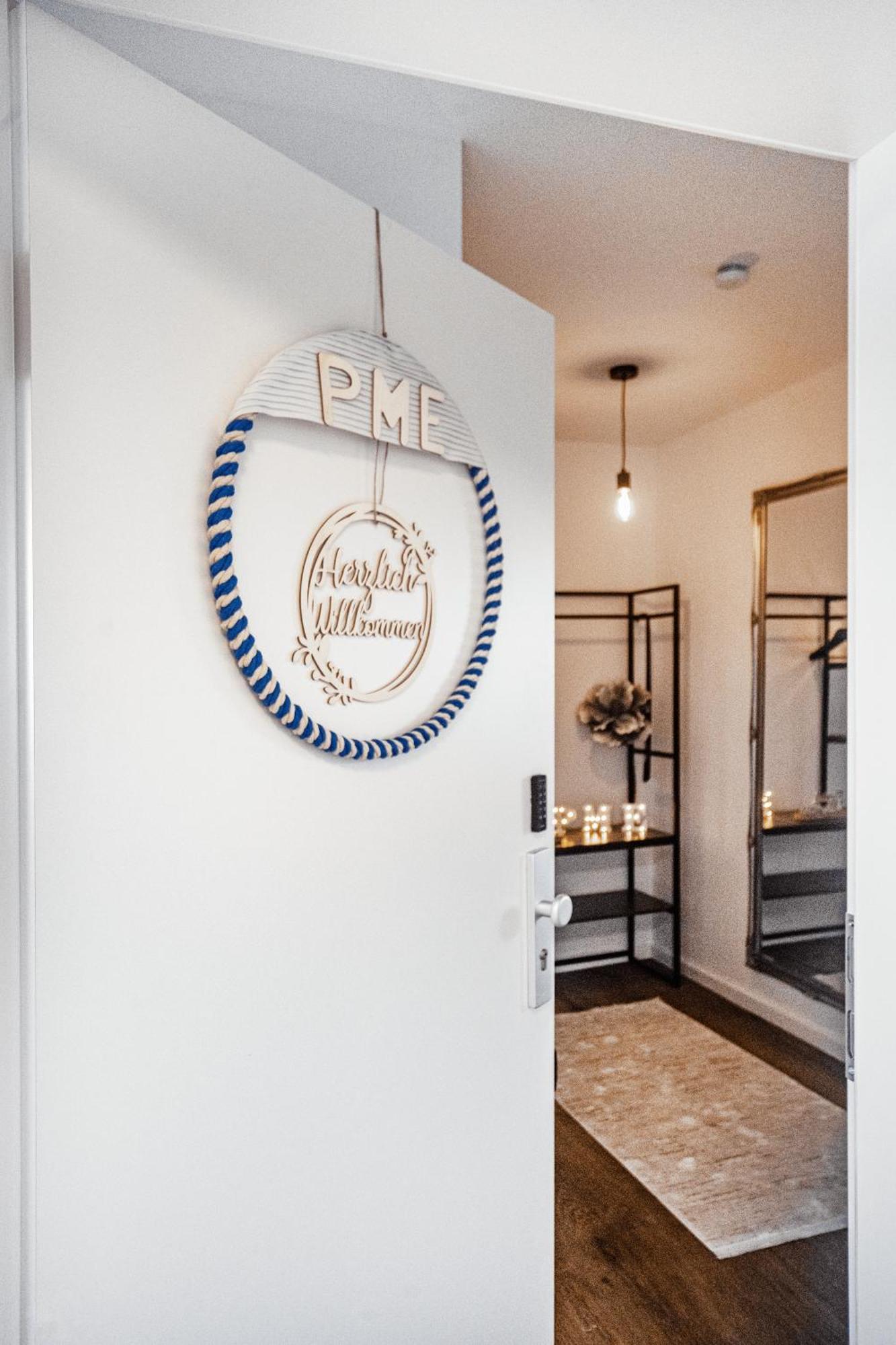 Exquisite Superior Near Messe *