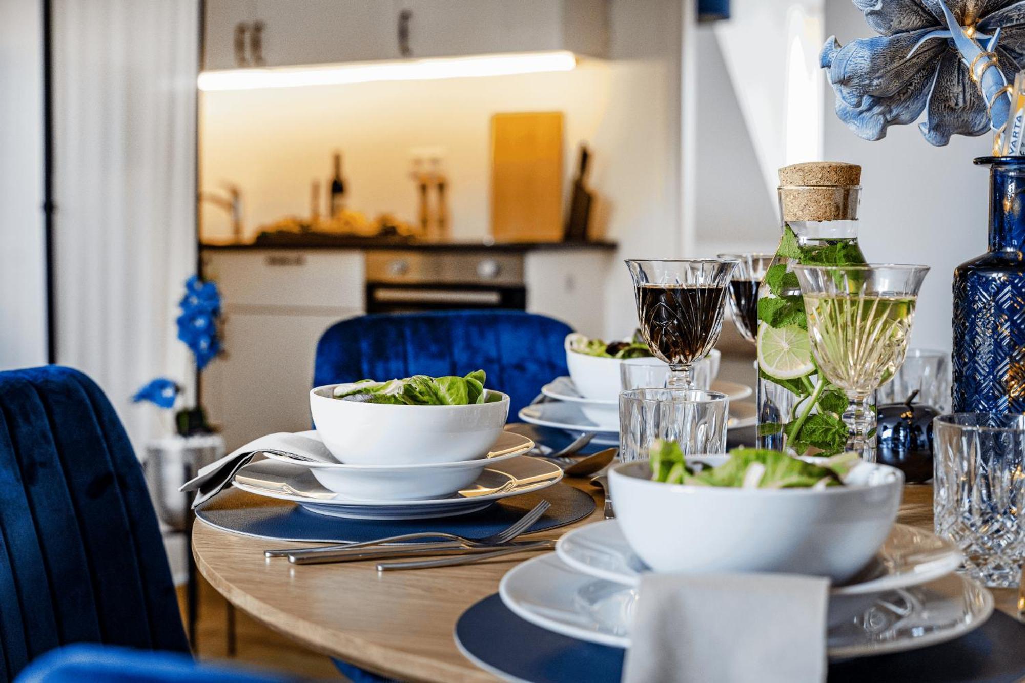 Exquisite Superior Near Messe Apartment *